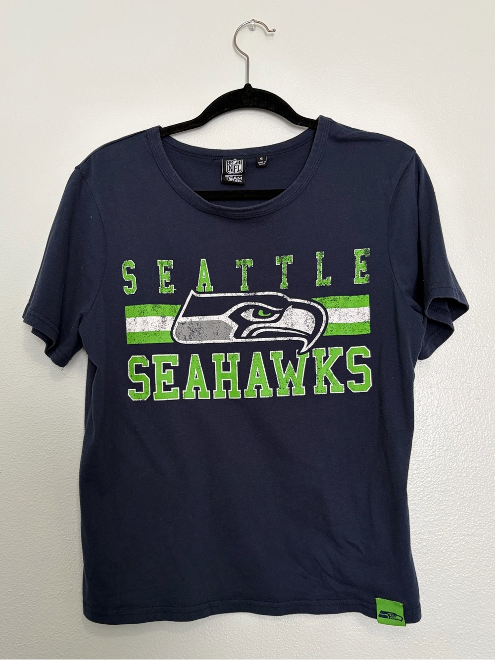 Seattle Seahawks NFL Team Apparel Navy Graphic Tee Size S